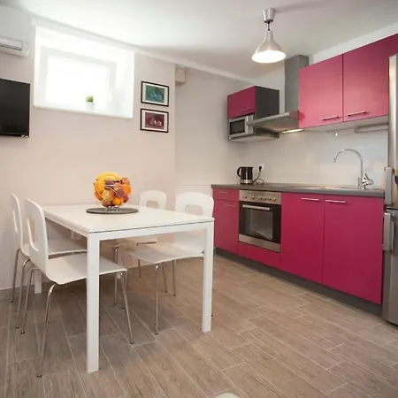 Apartment Brand New Damir In Center Split